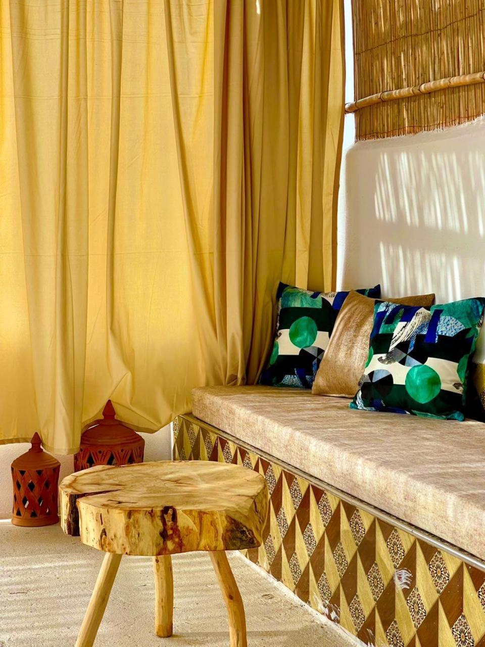 Surf & Salsa Ocean House Bed & Breakfast Tamraght Bagian luar foto