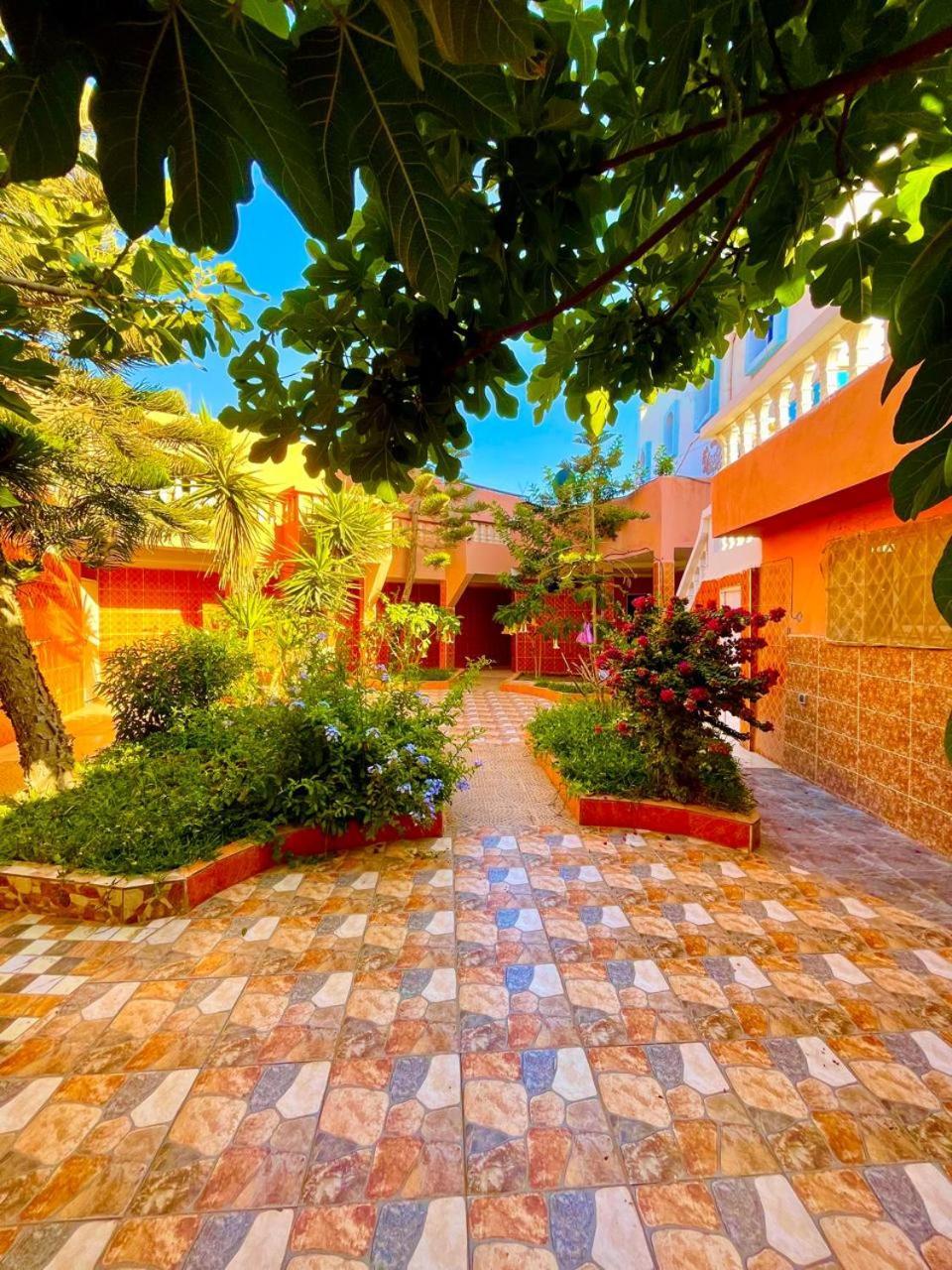 Surf & Salsa Ocean House Bed & Breakfast Tamraght Bagian luar foto
