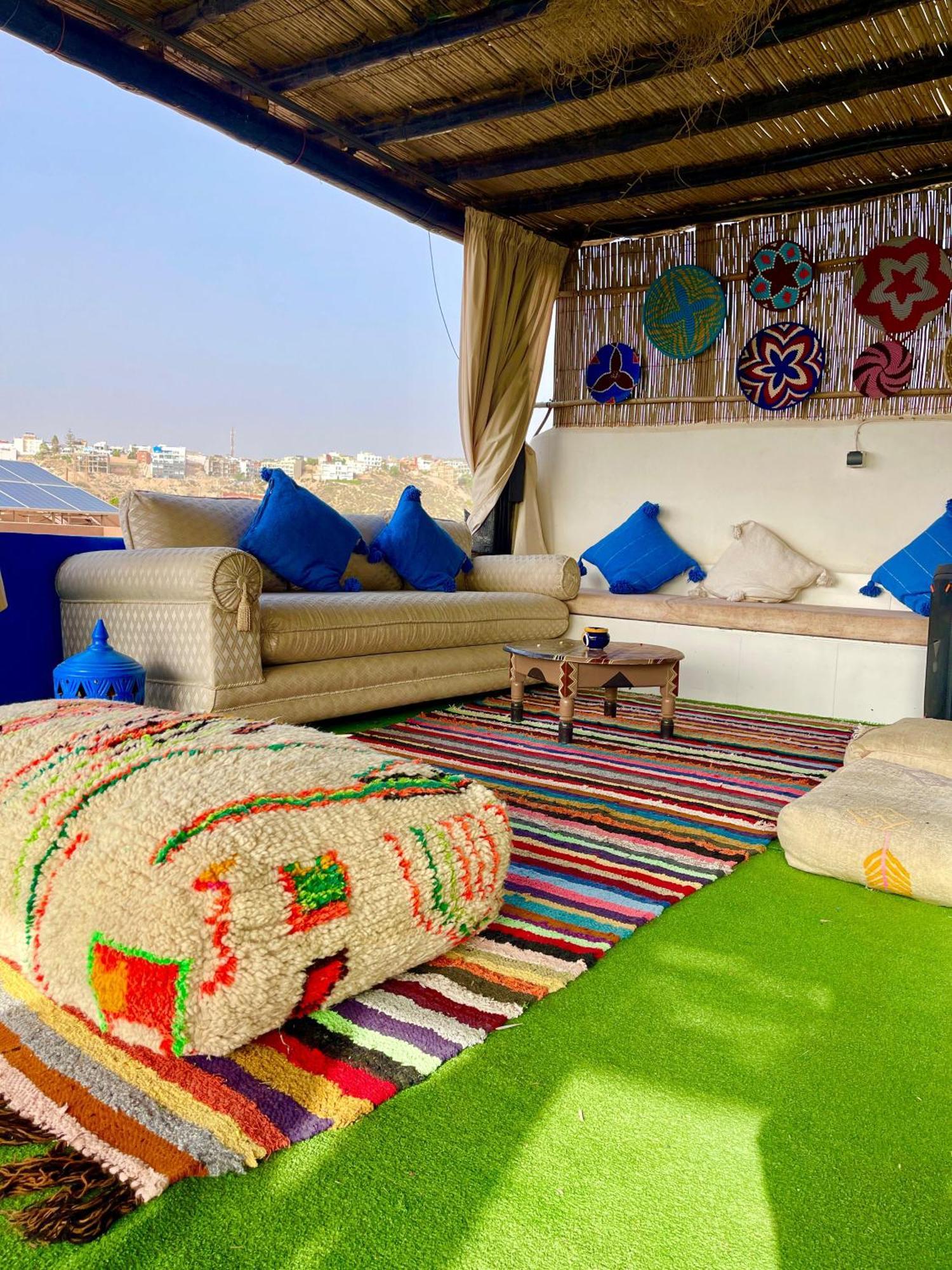 Surf & Salsa Ocean House Bed & Breakfast Tamraght Bagian luar foto